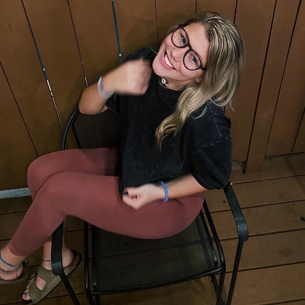 Meet your Posher, Alana